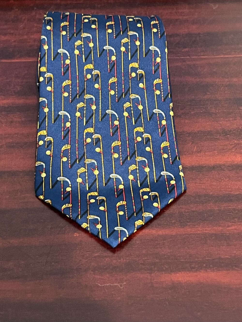 Salvatore Ferragamo Silk Necktie Navy Golf Clubs Golf Course Country Club Preppy